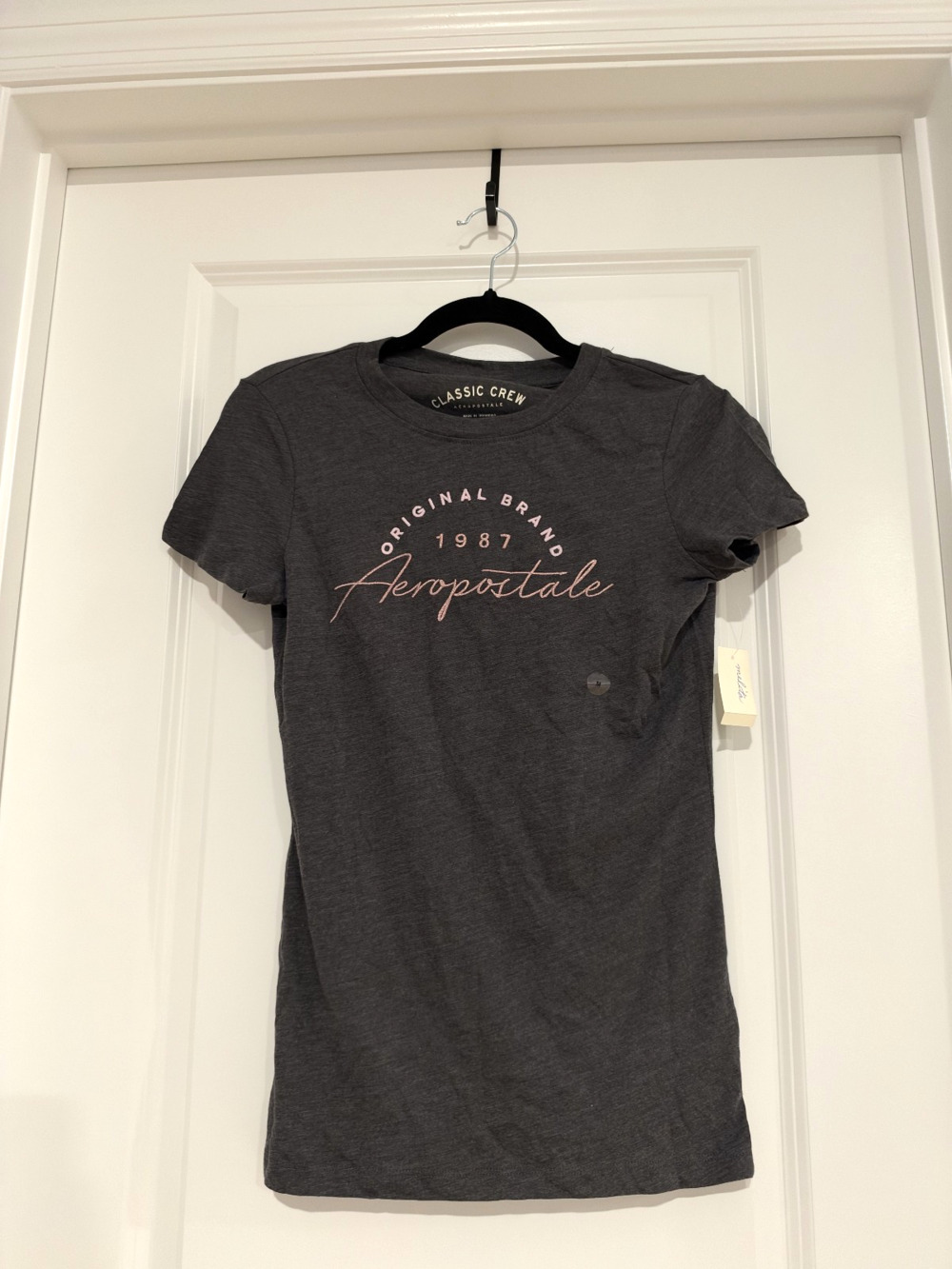 NWT Y2K AEROPOSTALE Classic Crew Neck Embroidered Womens Size M Shirt Gray Pink